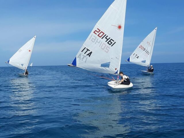 Buone prestazione dei giovani velisti del Barion al campionato zonale ILCA