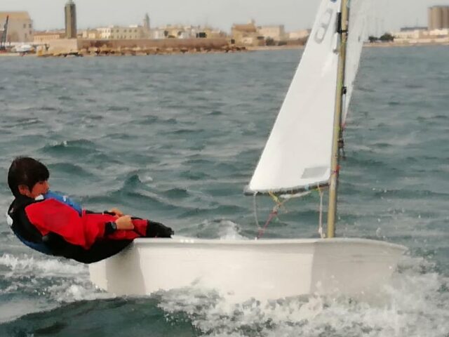 Buon esordio per i nostri giovani timonieri alla Prima Selezione Zonale Optimist